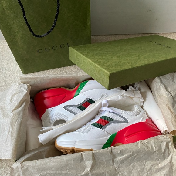 SOLD **BRAND NEW GUCCI SNEAKERS** - Picture 2 of 10